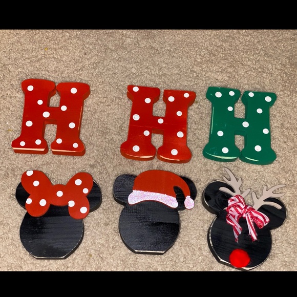 Wooden “Rustic” Mickey & Minnie “Ho Ho Ho” Decoration - Picture 1 of 4